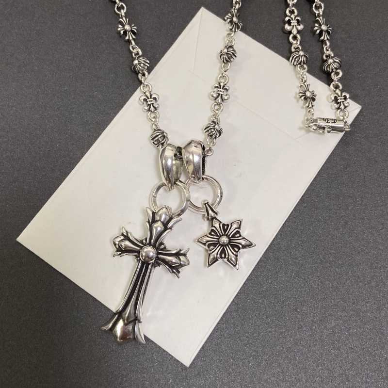 Ch**me He**ts necklaces
